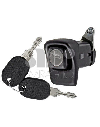 MANIGLIA ESTERNA ANTERIORE DESTROSINISTRO CON CHIAVE FIAT PANDA 141 19862003       VERS 1989