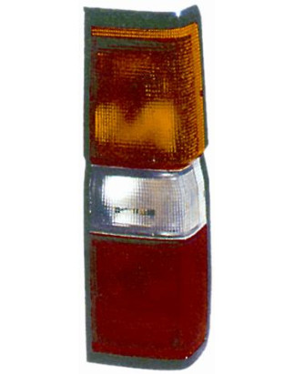 FANALE POSTERIORE SINISTRO CON PORTALAMPADA NISSAN TERRANO  KING KAB 19861992