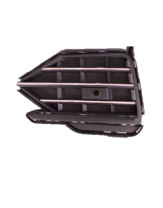 GRIGLIA PARAURTI ANTERIORE SINISTRA NERA CON MODANATURA CROMATA CON SENSORI VOLKSWAGEN TOUAREG CR7RC8 2018           VERS 2023