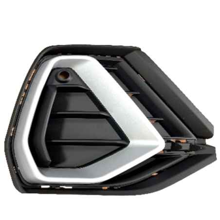 GRIGLIA FENDINEBBIA DESTRA CON PRIMER CON MODANATURA ARGENTO CON FORI SENSORI AUDI Q3 F3B 20182025 VERSS-LINE