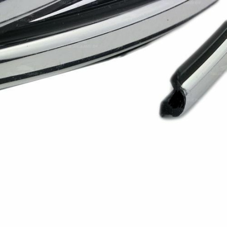 PROFILO PARABREZZA FIAT 500 F  L  R 19651975       VERS L