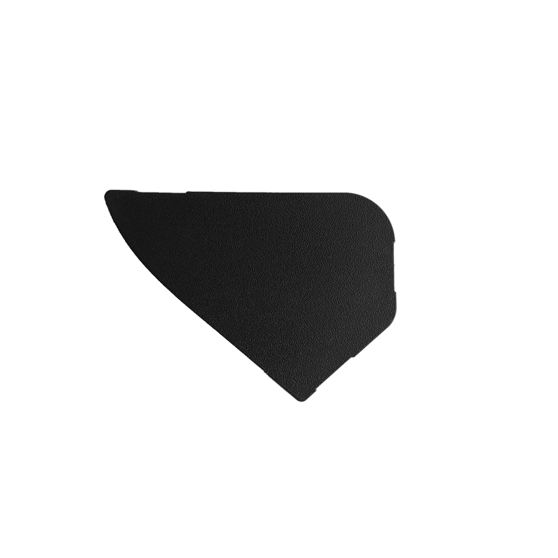 TAPPO PARAURTI ANTERIORE DESTRO NERO SUPERIORE IVECO DAILY 0119